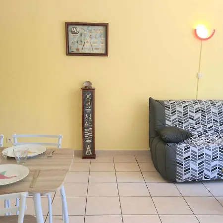 Lumineux 2 Pièces, 4 Couchages, Proche Commodités, Cap D'agde - Fr-1-249-378